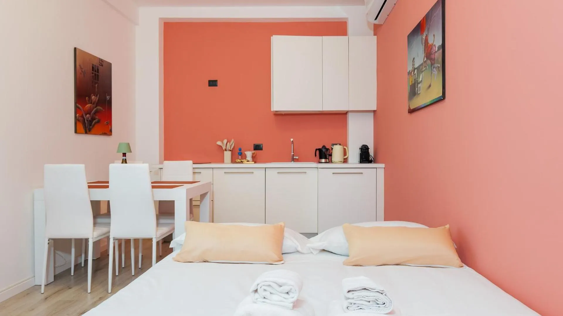 Little Nest Near Porta Vittoria Station Daire Milano
